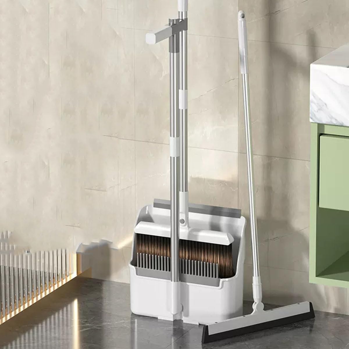 JUEGO DE ESCOBA Y RECOGEDOR PLEGABLE